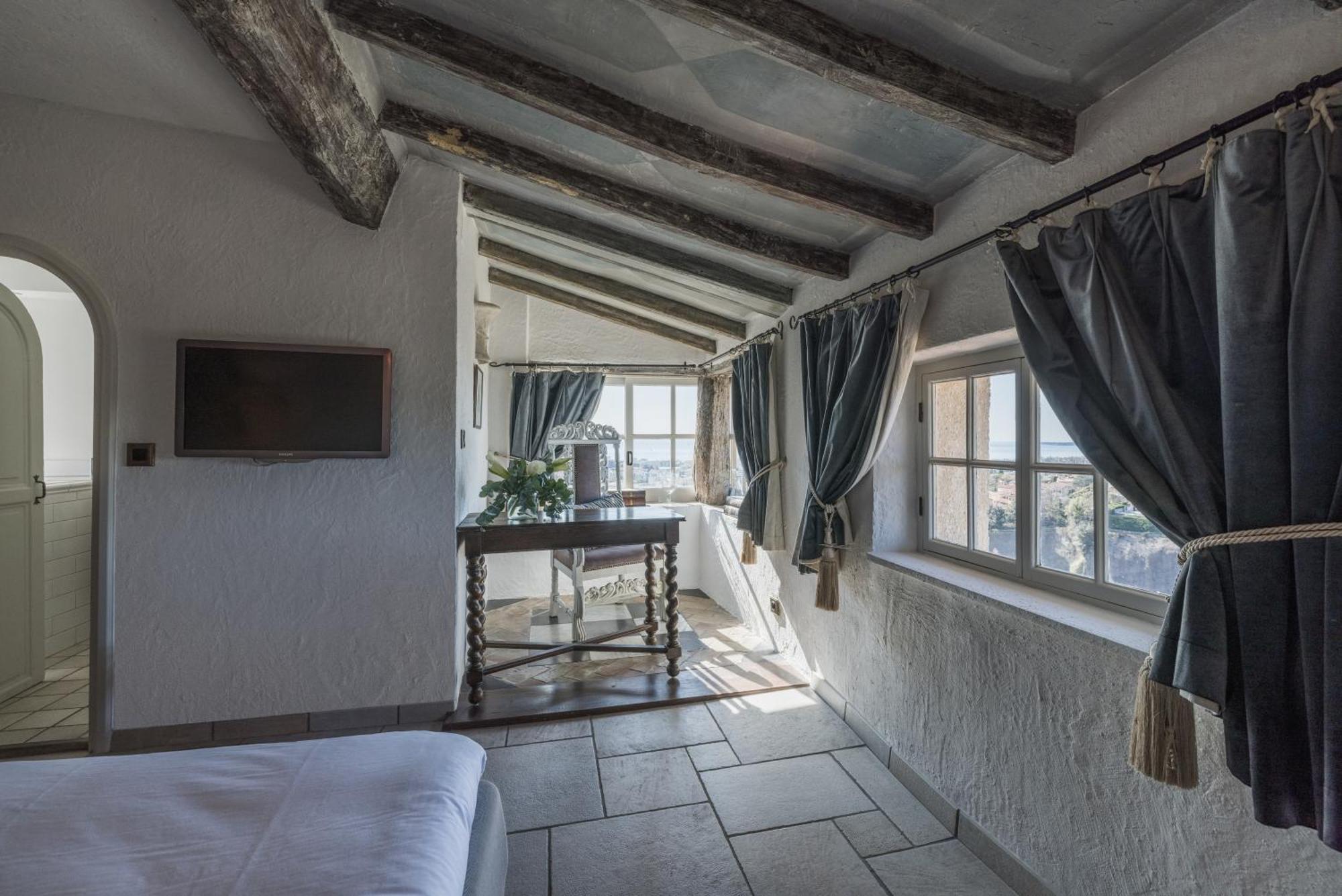 Chateau Le Cagnard Cagnes-sur-Mer Exterior foto